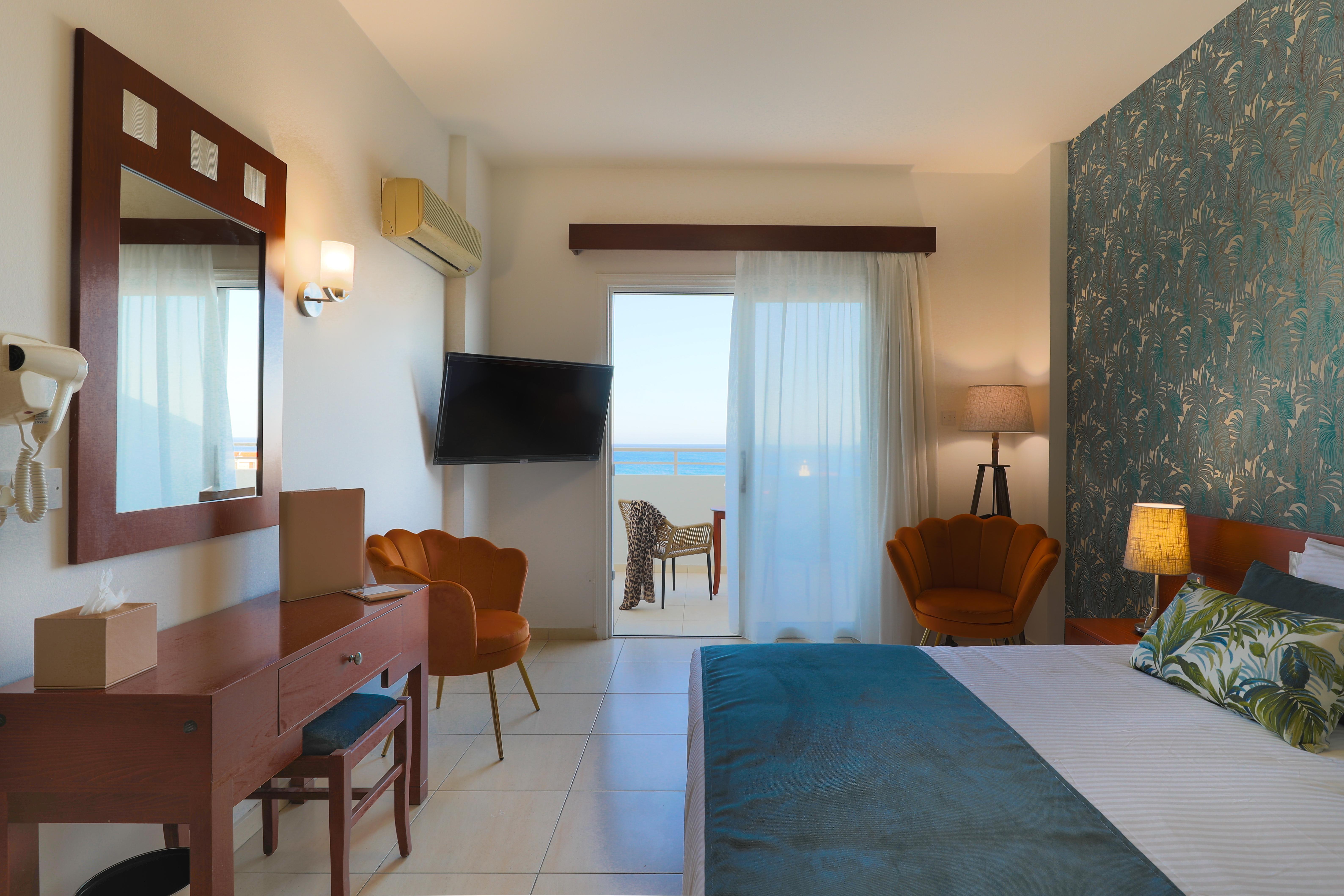 Iris Beach Hotel Протарас Екстериор снимка