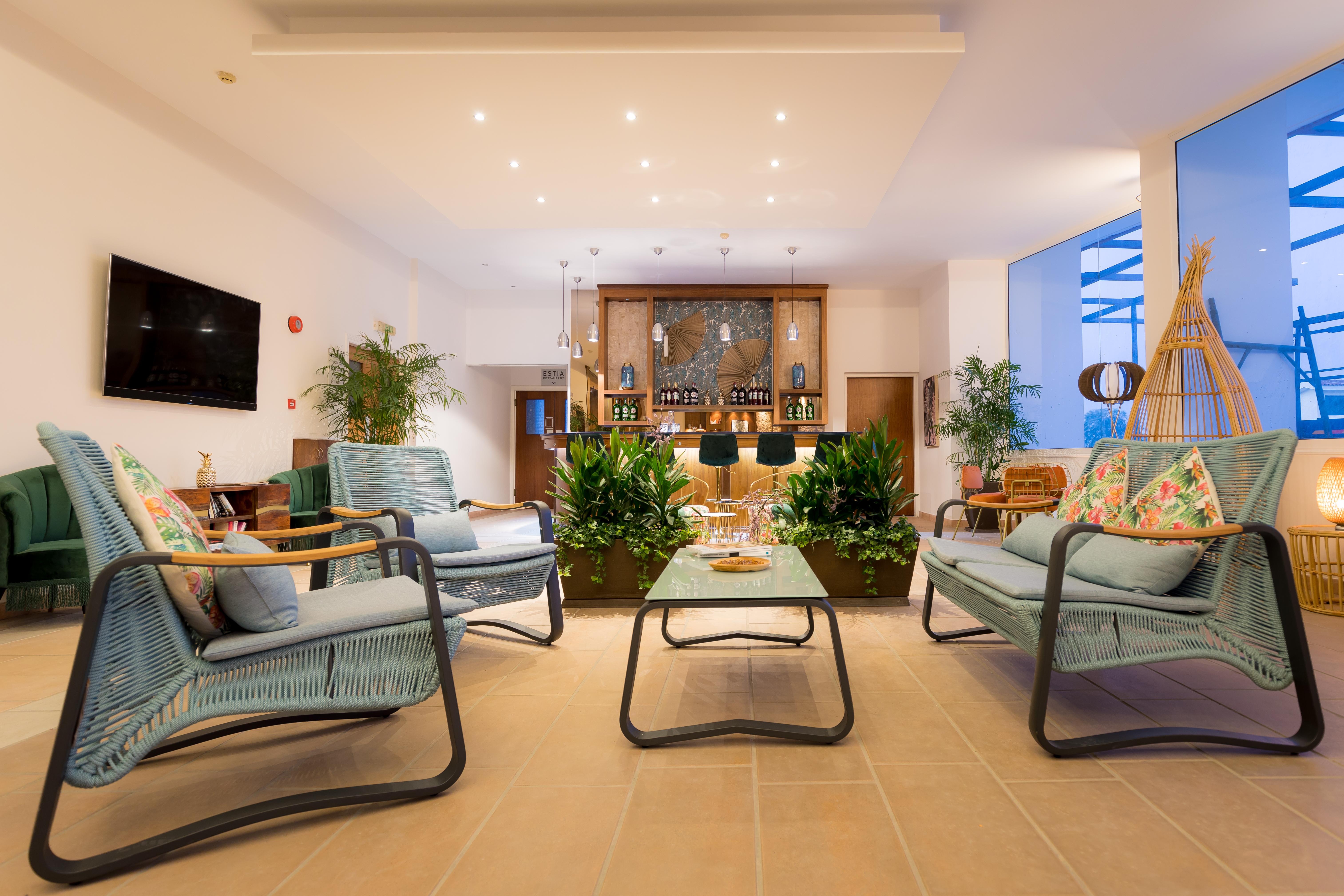 Iris Beach Hotel Протарас Екстериор снимка