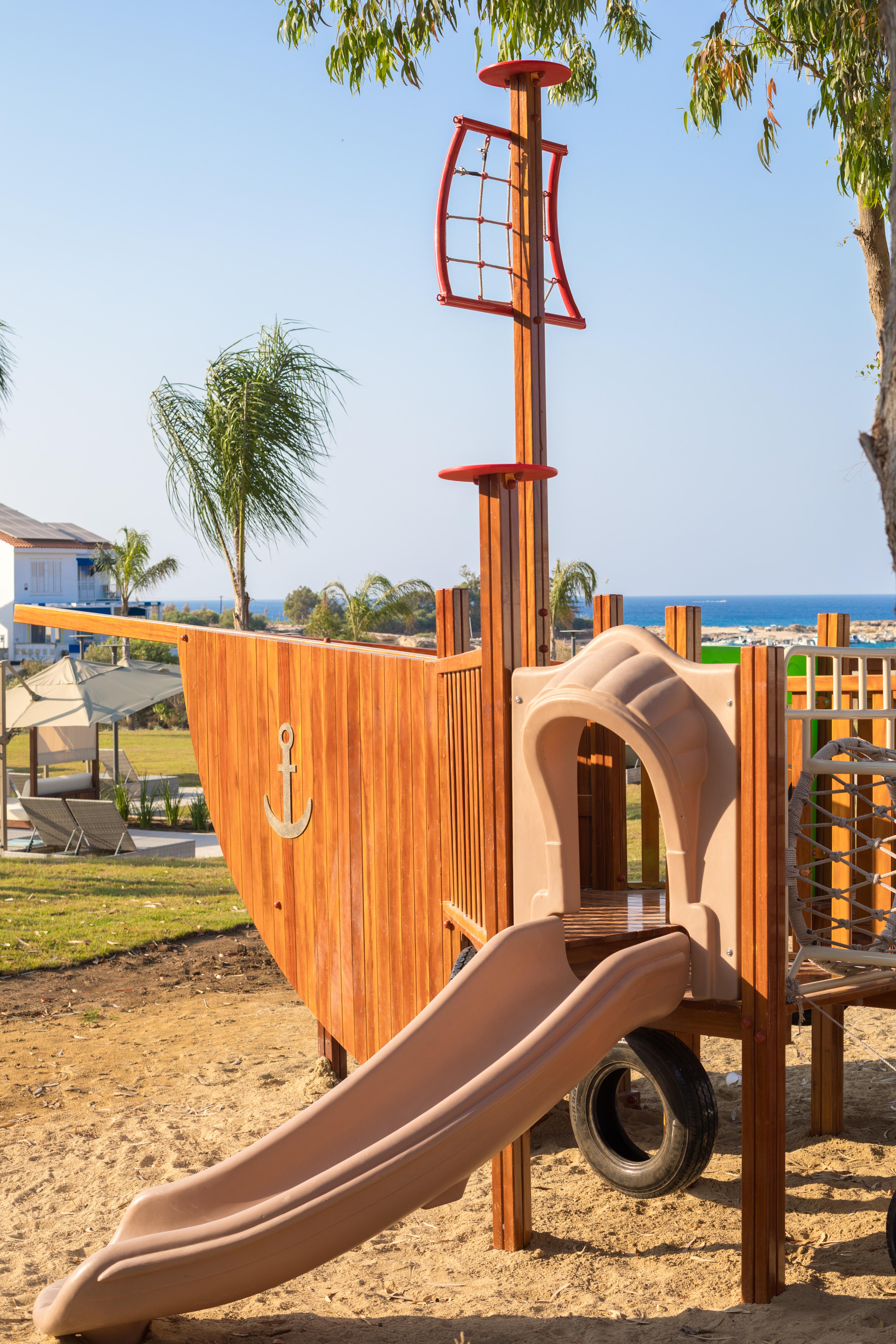 Iris Beach Hotel Протарас Екстериор снимка