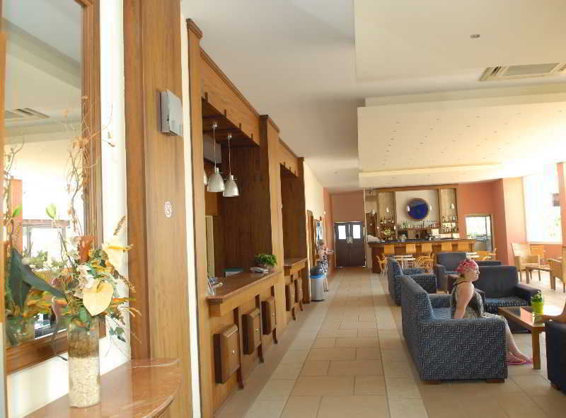 Iris Beach Hotel Протарас Екстериор снимка