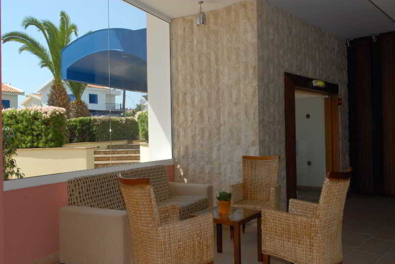 Iris Beach Hotel Протарас Екстериор снимка