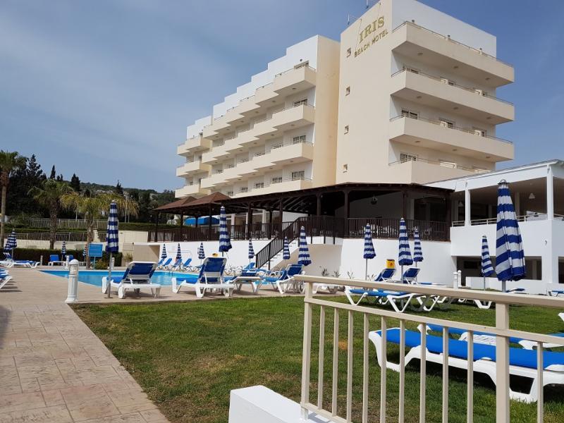 Iris Beach Hotel Протарас Екстериор снимка
